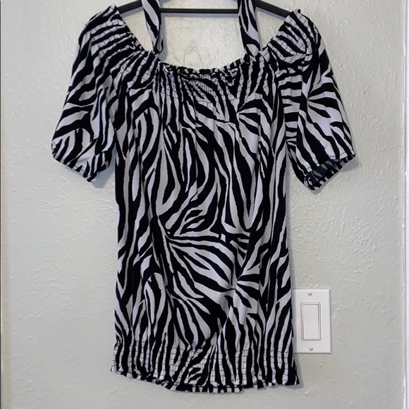 Off the Shoulder Zebra Blouse - Picture 1 of 3